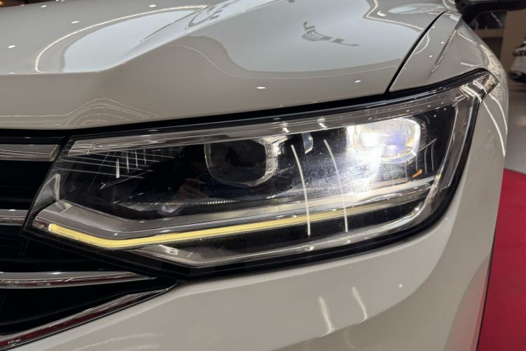 大众 途观L 2022款 330TSI 自动两驱舒享版车身外观6008