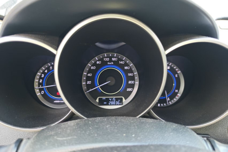 长安 逸动 2015款 1.6L 手动豪华型 国V中控内饰15