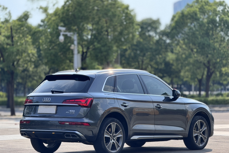 奥迪Q5L 2022款 45T 豪华动感型车身外观6005