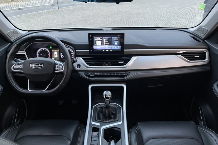 吉利汽车 远景X6 2020款 1.4T 手动尊贵型中控内饰7004