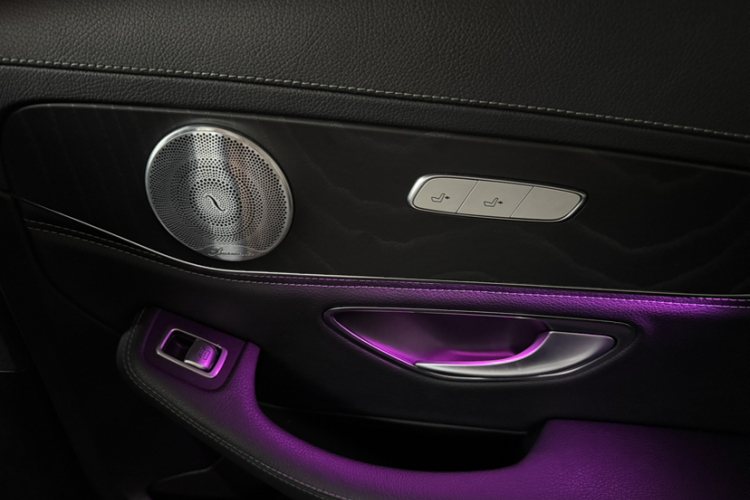 奔驰C级 2019款 改款 C 260 L 运动版中控内饰7003