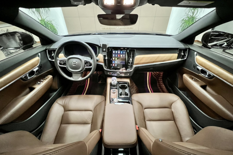 沃尔沃S90新能源 2024款 插电式混动 四驱长续航智逸豪华版中控内饰7002