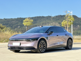 极氪007 2025款 四驱智驾版 75kWh