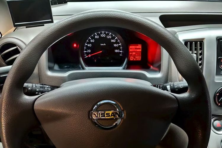 日产NV200 2016款 改款 1.6L CVT尊享型中控内饰15