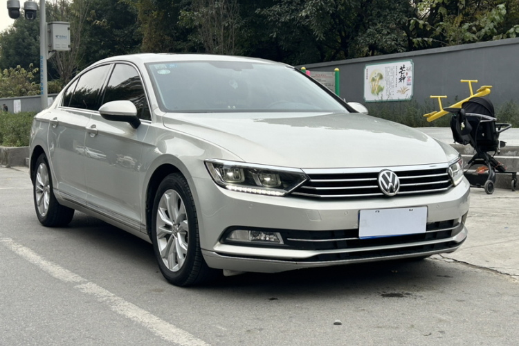 大众 迈腾 2018款 改款 330TSI DSG 豪华型车身外观6003