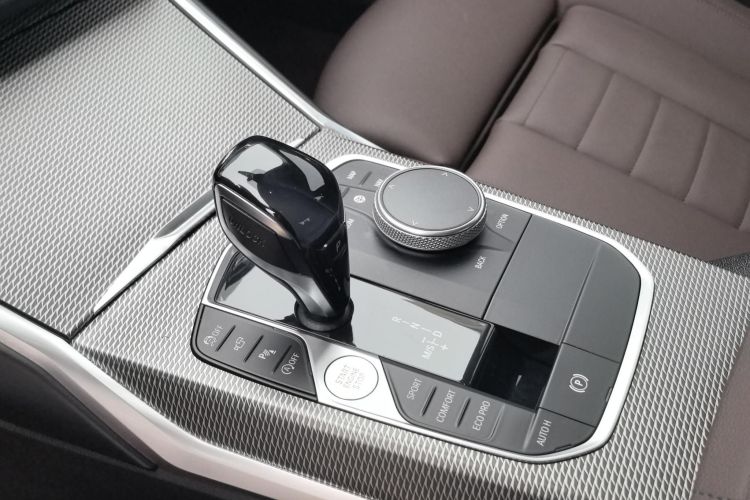 宝马3系 2020款 改款 325Li M运动曜夜套装中控内饰7003