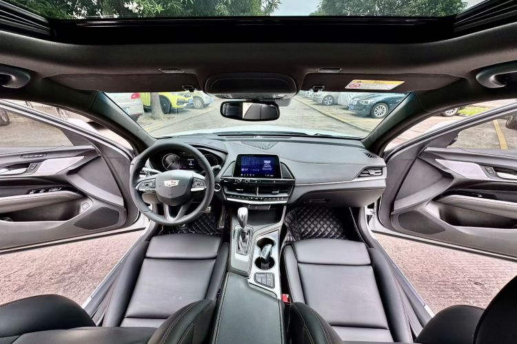 凯迪拉克CT4 2021款 28T 尊贵型中控内饰7003