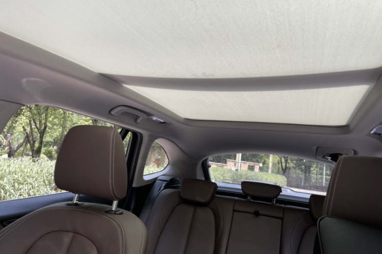 宝马X1 2021款 xDrive25Li 尊享型中控内饰7004