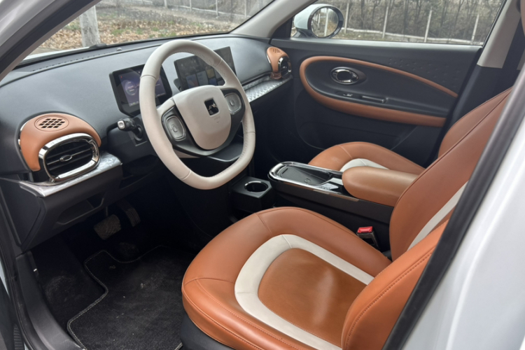 江淮钇为 钇为3 2023款 505km Air中控内饰7002