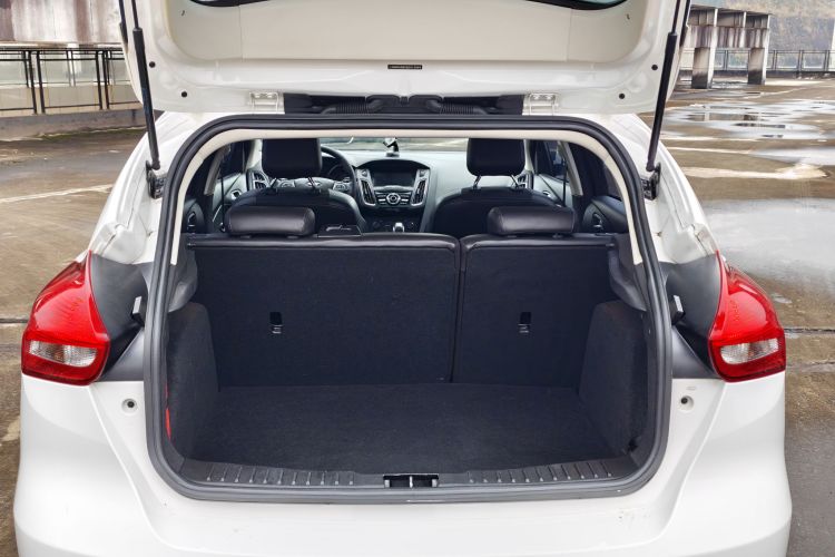 福特 福克斯 2015款 两厢 1.6L 自动风尚型局部细节23