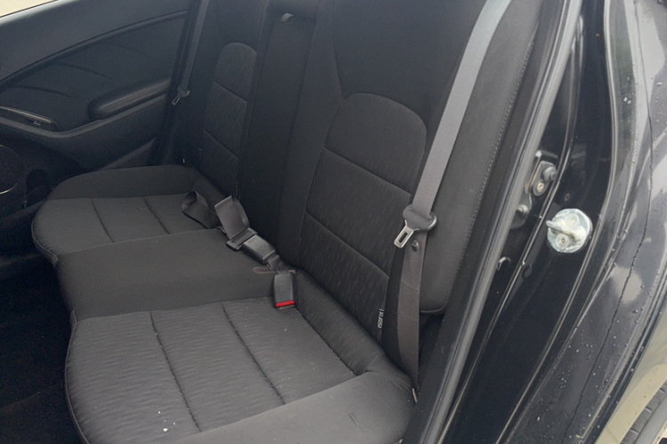 起亚K3 2015款 1.6L 自动GLS中控内饰7003