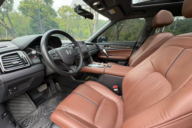 本田UR-V 2020款 370TURBO 两驱尊雅版局部细节19