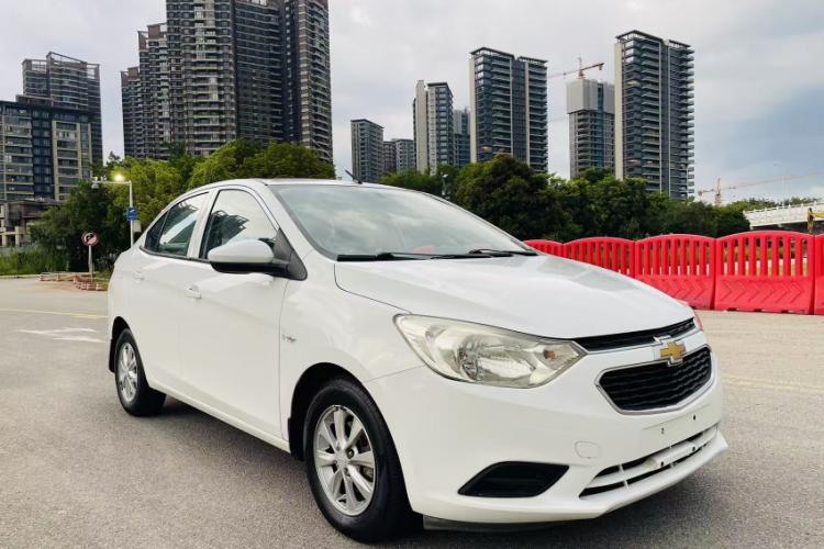 雪佛兰 2015款 赛欧3 1.3L 手动理想版车身外观6005