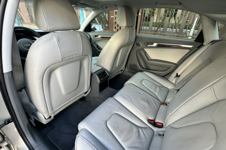 奥迪A4L 2015款 35 TFSI 自动舒适型中控内饰7007