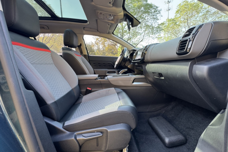 雪铁龙 天逸 C5 AIRCROSS 2019款 350THP 乐享型 国V局部细节19