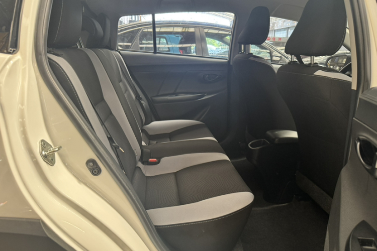 丰田 YARiS L 致炫 2021款 致炫X 1.5L CVT领先版中控内饰7003