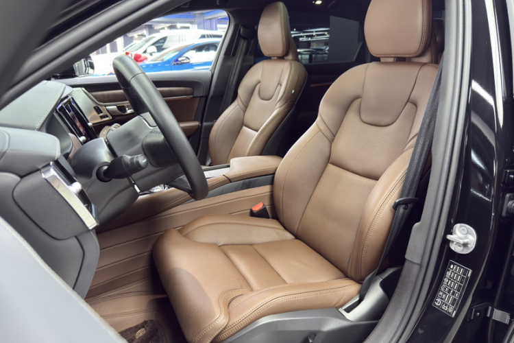 沃尔沃S90 2025款 B5 智雅豪华版局部细节19