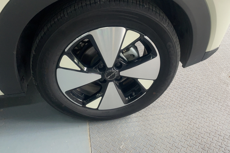 比亚迪 海豚 2023款 420km 时尚版局部细节9005