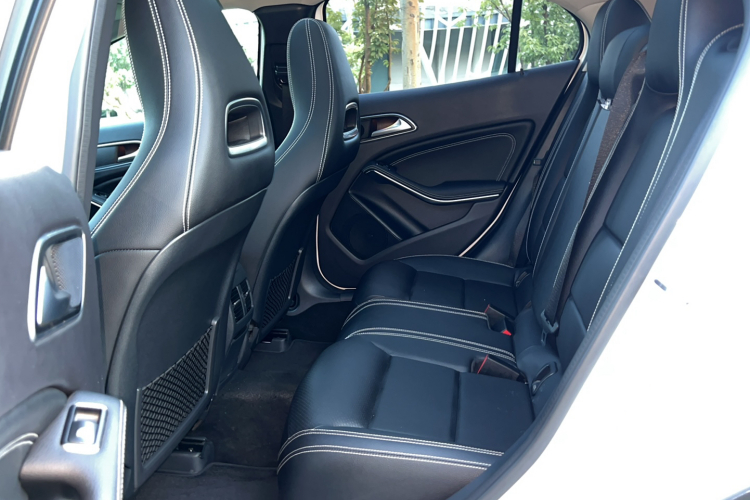 奔驰GLA 2019款 GLA 200 动感型中控内饰7003