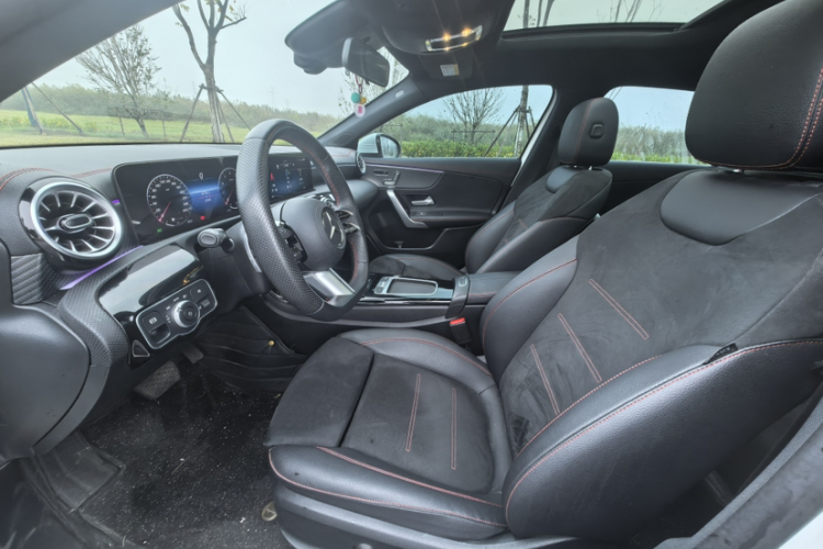 奔驰A级 2024款 改款 A 200 L 时尚型车身外观6010