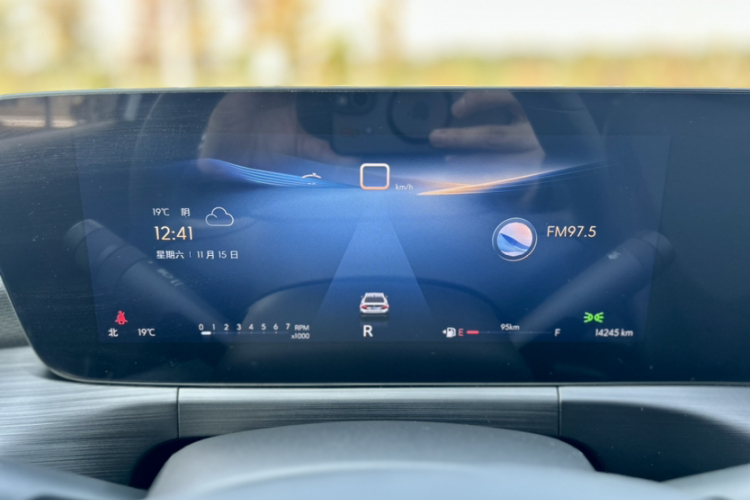 别克 威朗 2023款 Pro 乐享版中控内饰15