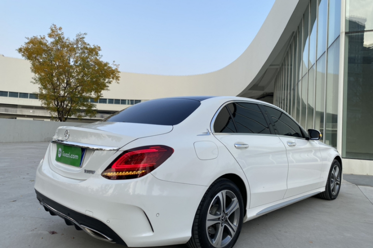 奔驰C级 2019款 改款 C 260 L 运动版车身外观6002