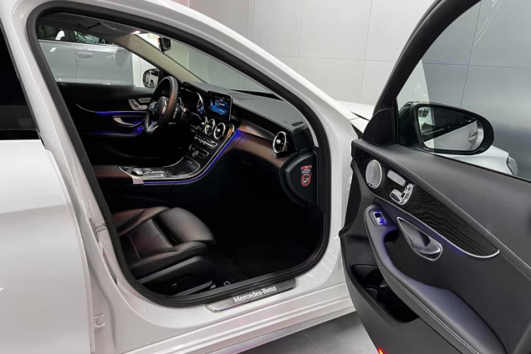 奔驰C级 2021款 C 260 L 运动星耀臻藏版中控内饰7004