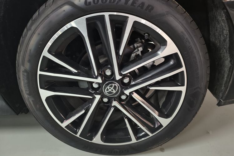 丰田 凯美瑞 2024款 双擎 2.5HG 尊贵版车身外观6007