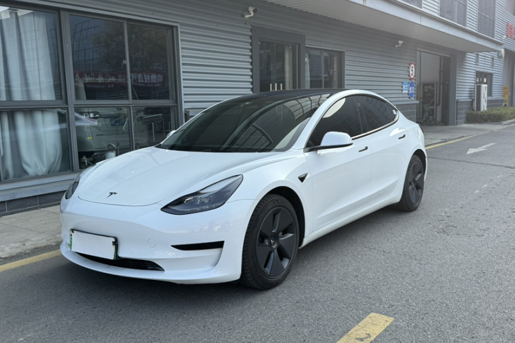 特斯拉 Model 3 2022款 后轮驱动版车身外观1