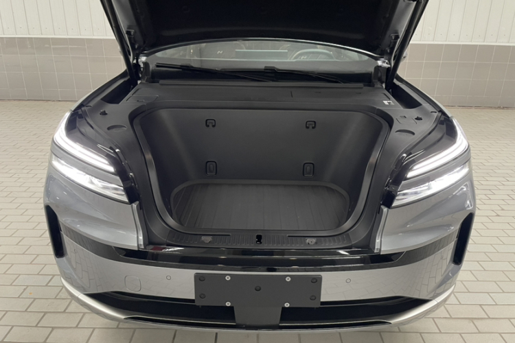 乐道L90 2025款 Max 六座版车身外观6011