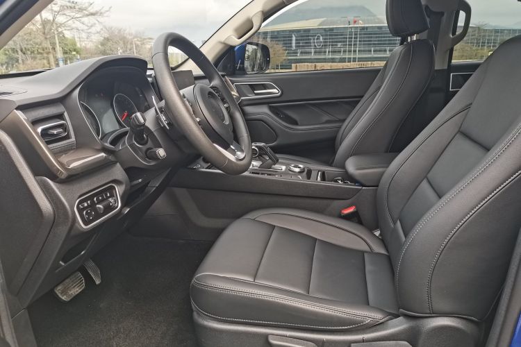 长城 炮 2024款 2.4T商用版自动柴油两驱精英型中控内饰7004