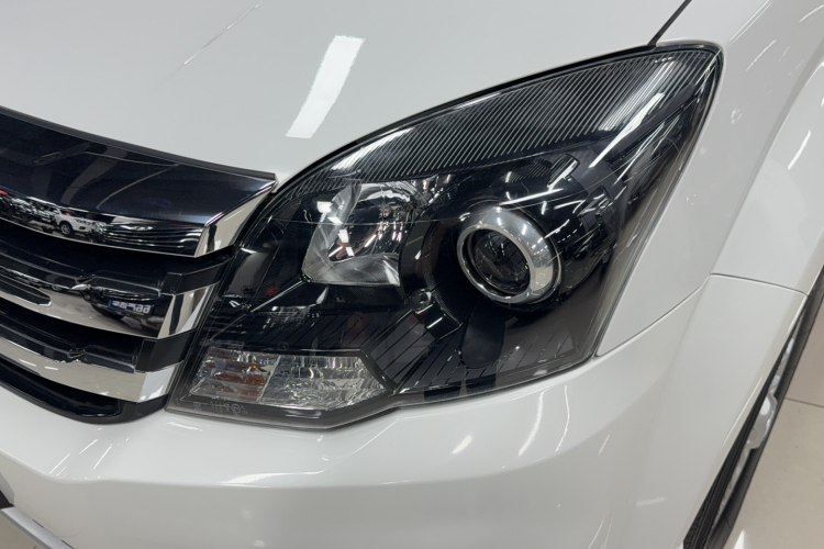 哈弗H5经典 2018款 经典版 2.0T 柴油 手动四驱尊贵型局部细节36