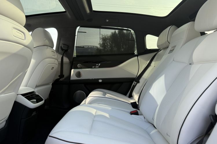 鸿蒙智行 享界S9 2024款 纯电 Ultra 四驱旗舰版中控内饰7014