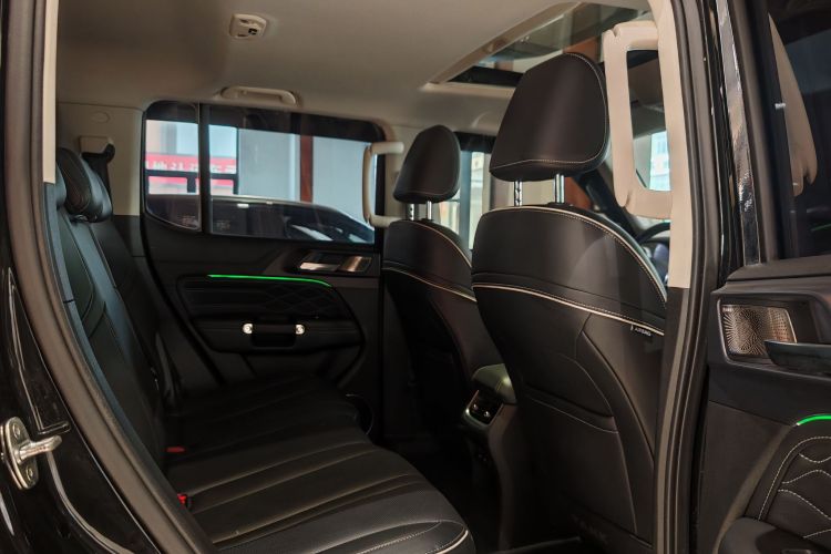 坦克300 2024款 2.0T 征服者中控内饰7005