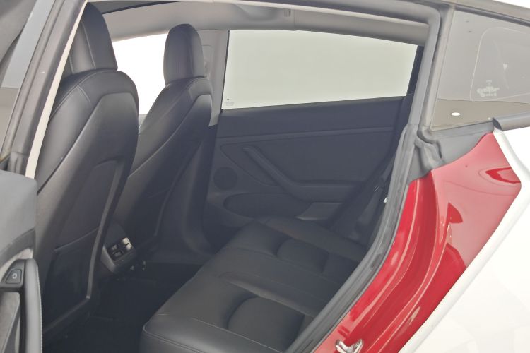 特斯拉 Model 3 2021款 标准续航后驱升级版 3D6中控内饰7008