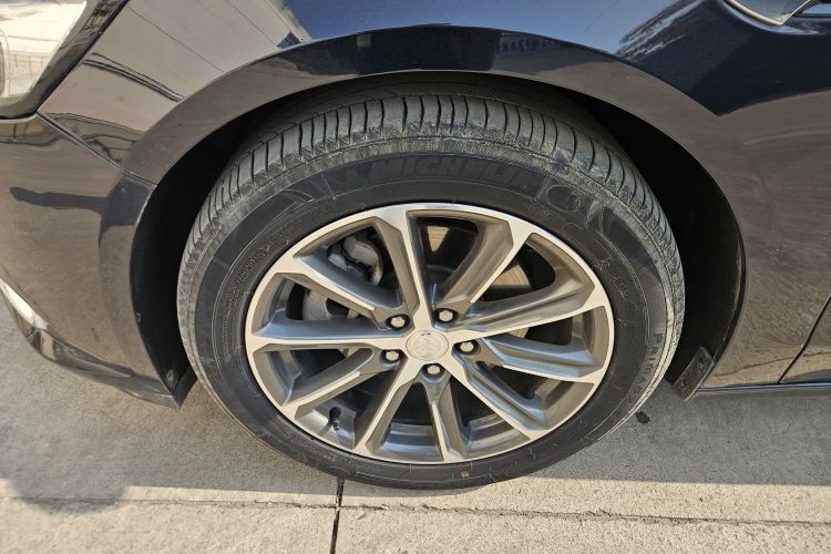 别克 君越 2020款 652T 豪华型车身外观6005