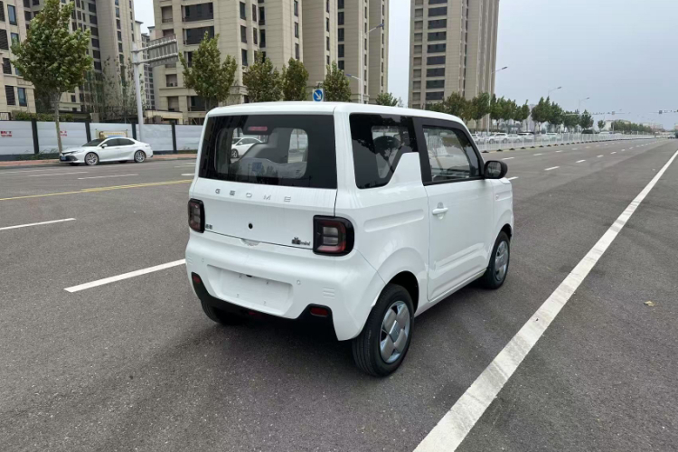 吉利银河 2024款 熊猫mini 200km 耐力熊车身外观6001