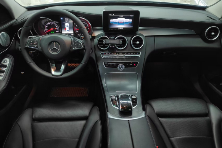 奔驰C级 2018款 C 200 L 运动版 成就特别版中控内饰7001