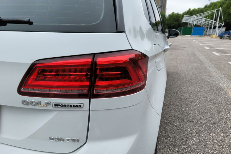 大众 高尔夫·嘉旅 2018款 230TSI 自动进取型车身外观6010