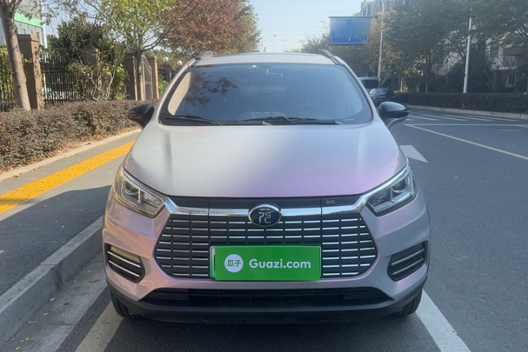 比亚迪 元新能源 2018款 EV360 智联炫酷型车身外观6005