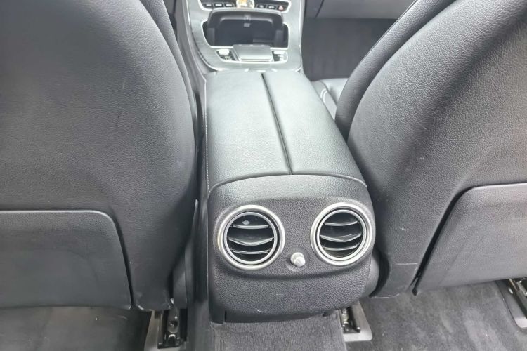 奔驰E级(进口) 2019款 E 260 运动版中控内饰7004