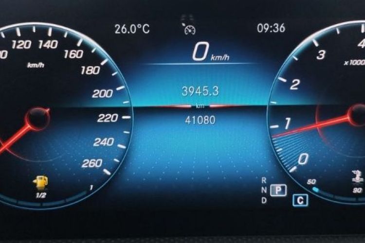 奔驰A级 2022款 改款 A 200 L 运动轿车动感型中控内饰15