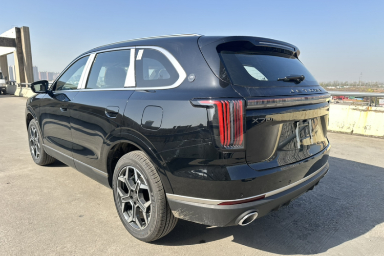 捷途X70L 2026款 1.5TD 双离合豪华 7座车身外观6004