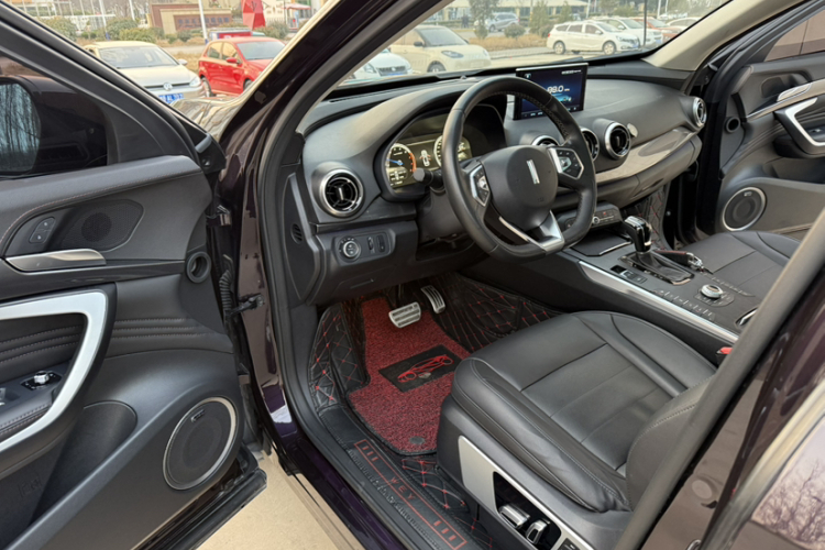 魏牌 VV7 2017款 2.0T 旗舰型中控内饰7002