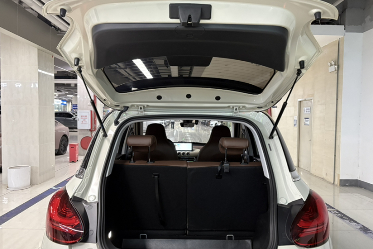 五菱汽车 五菱缤果 2023款 333km 悦享+款局部细节23