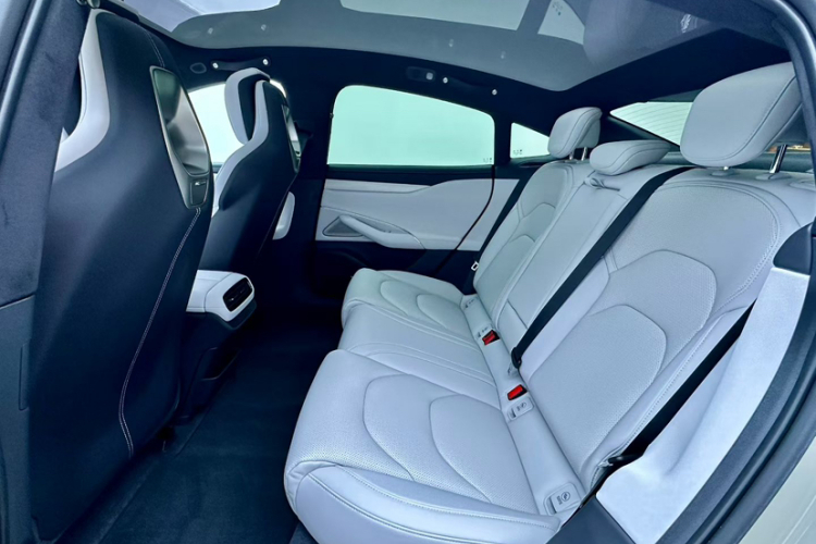 小米汽车 小米SU7 2024款 四驱超长续航高阶智驾Max版局部细节22