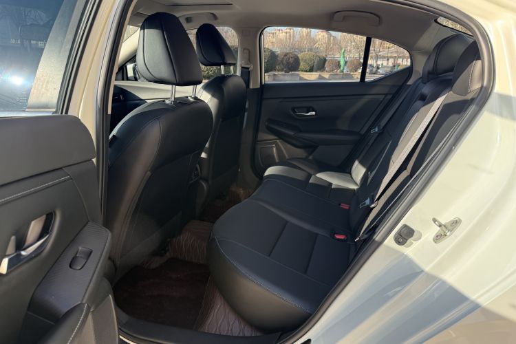日产 轩逸 2022款 1.6L XL CVT悦享版中控内饰7003