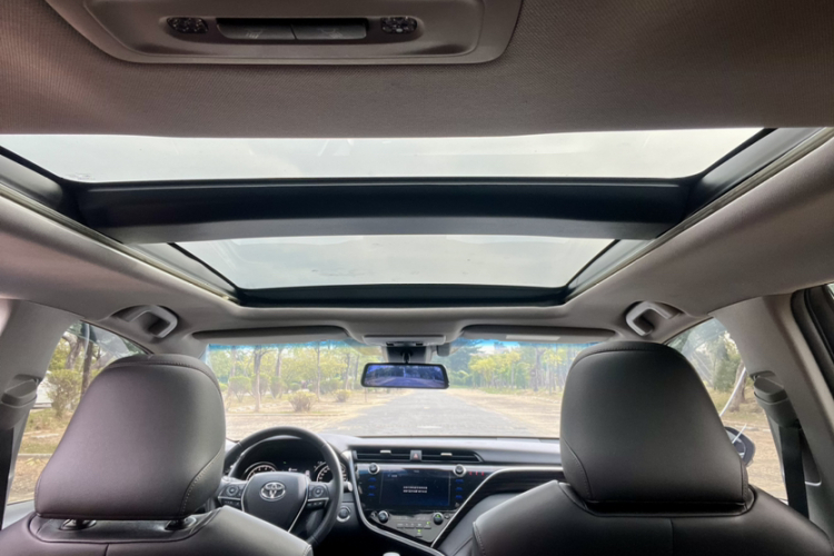 丰田 凯美瑞 2019款 2.5G 豪华版 国VI中控内饰7015