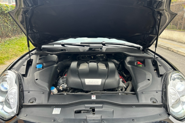 保时捷 2016款 Cayenne Platinum Edition 3.0T局部细节24