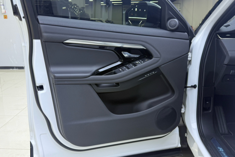 路虎 揽胜极光 2020款 249PS R-DYNAMIC SE 运动科技版中控内饰7010